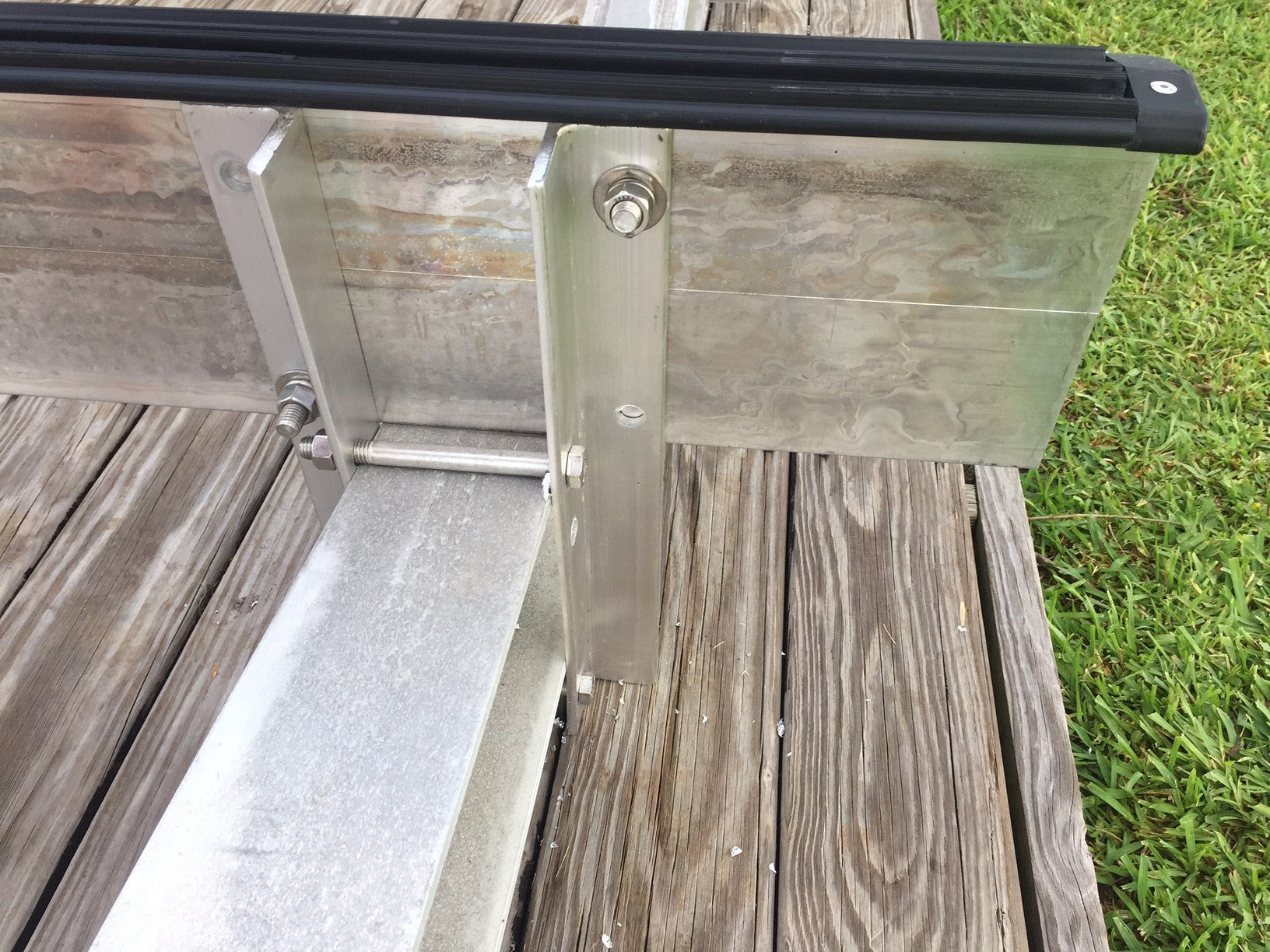 6" x 9' Aluminum V-Cradle Beam